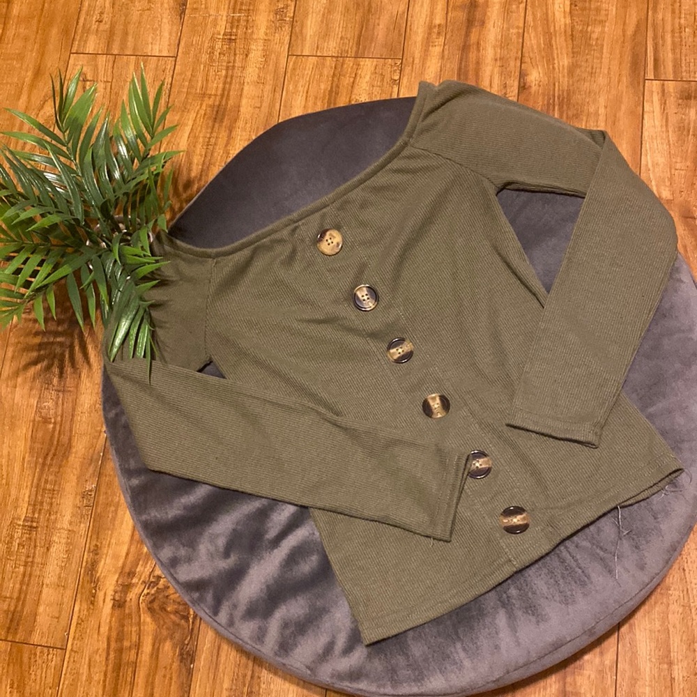 Long sleeve off the shoulders top